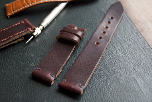 Two stitch no.8 Horween Chromexcel watch strap